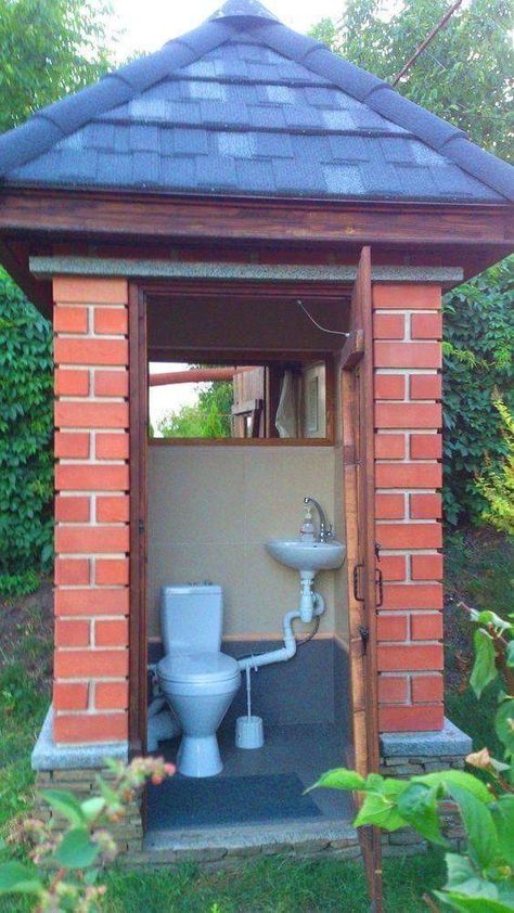 Outside Toilet, Guest Bathroom Design, Outdoor Bathroom Design, Outdoor Toilet, Outdoor Bathrooms, Village House Design, Bathroom Layout, Deck Decorating, Backyard Landscaping Designs