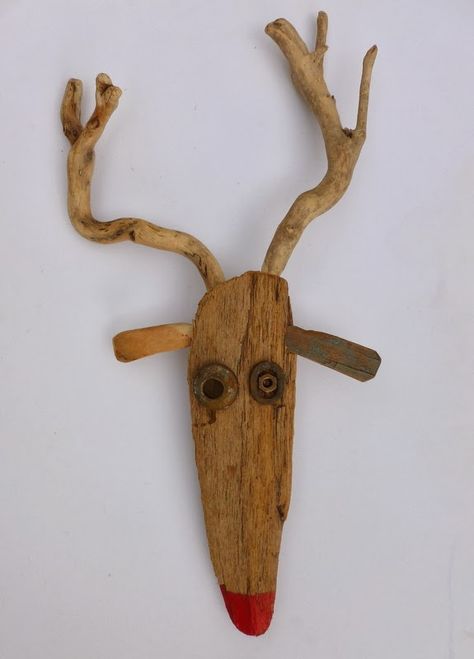 sixty one A More Kirsty Elson, Reindeer Craft, Driftwood Projects, Driftwood Sculpture, Driftwood Decor, Deco Originale, Driftwood Crafts, Junk Art, A Deer