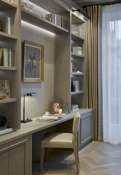 the home office located Studio In Casa, Built In Bookshelves, Antique Gold Frame, Classy Bedroom, Design Salon, Built In Desk, Parquet Flooring, Design Living Room, Office Interior Design