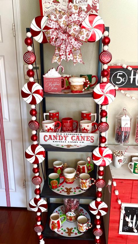 Candy Cane Lane Theme, Creative Christmas Decorations, Gingerbread Christmas Tree, Candy Cane Lane, Gingerbread Christmas Decor, Cozy Christmas Decor, Peppermint Christmas, Gift For Mom Christmas, Christmas Gift Basket Ideas