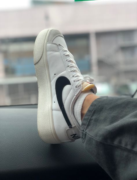 Nike Blazers Low, Nike Blazer 77, Blazer 77, Nike Blazer Low 77, Cut Shoes, Nike Blazer Low, Blazer Low, Fits Inspo, Blazer Mid