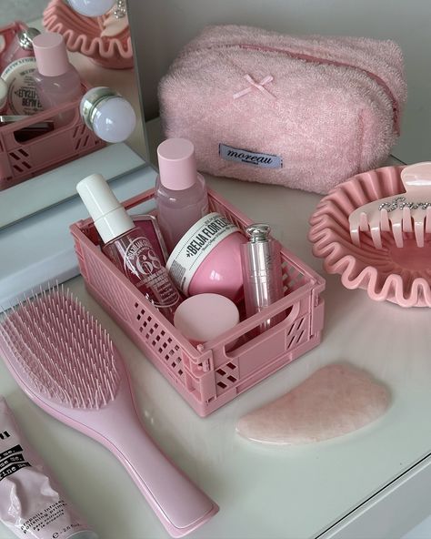 Pink Beauty Products Aesthetic, Girl Stuff Aesthetic, Im Just A Girl Aesthetic, Beauty Products Aesthetic, Pink Gift Basket, How To Use Makeup, Pink Pink Pink, I'm Just A Girl, Pink Lifestyle