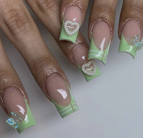 Short Summer Nails Green, Green French Tip Nails With Design, Light Green French Nails, Green Hello Kitty Nails, Light Pink And Green Nails, Light Green Nails Acrylic, Light Green Nail Ideas, Light Green Nails Designs, Pastel Green Nails