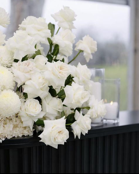 Wedding Bar Flowers White, All White Floral Centerpieces, All White Wedding Florals, White Rose Wedding Centerpieces, Bahama Wedding, Head Table Flowers, All White Wedding Flowers, Bar Florals, White Rose Centerpieces