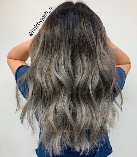 Highlights For Gray Hair, Silver Grey Hair Dye, Wrinkles Remedies, Gray Blending, Gray Highlights, Thinking Thoughts, Bed Heads, Platinum Hair Color, Gray Balayage