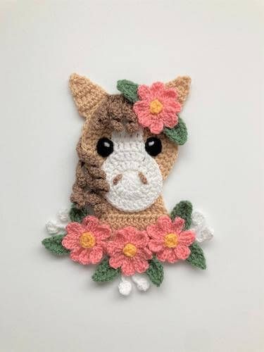 Appliques Au Crochet, Crochet Applique Patterns Free, Crochet Horse, Confection Au Crochet, Crochet Cow, Crochet Unicorn, Horse Pattern, Applique Pattern, Crochet Motifs