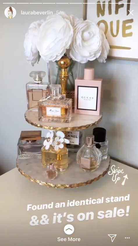 How To Display Perfume On Dresser, Perfume Holder Ideas, Perfume Tray Decor, Bandeja Perfume, Magnolia Home Decor, Crockery Design, Room Maker, Perfume Storage, Sink Decor