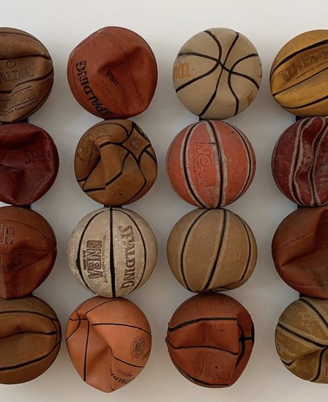 Ryan Shay, Basketball Room, The Right Move, Basketball Wall, Karakter Marvel, Basketball Wallpaper, Love And Basketball, Basketball Pictures, Images Esthétiques