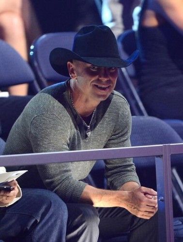 CMT Awards Kenny Chesney Lyrics, Kenny Chesney Quotes, Kenney Chesney, Luke Bryan Quotes, Country Girl Problems, Country Song Quotes, Everything Country, Best Country Music, Jake Owen