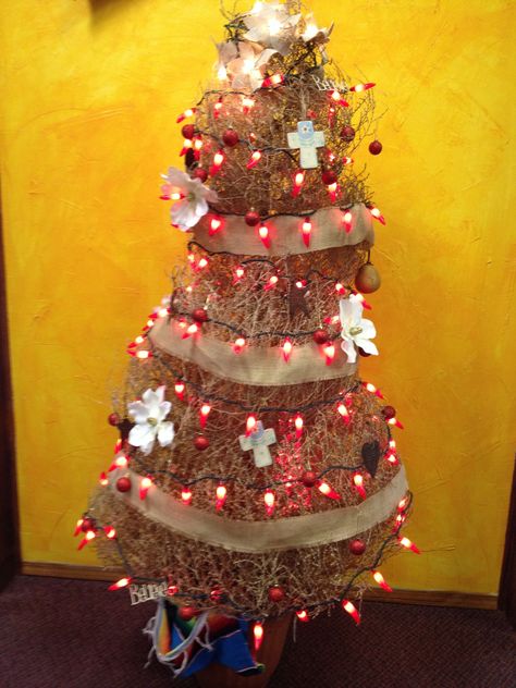 Mexican-ized Tumbleweed CHRISTmas tree for our restaurant...red JALEPENO lights, poinsettia lights...perfect! Poinsettia, Wonderful Time, Christmas Ideas, Diy Ideas, Texas, Christmas Tree, Restaurant, Holiday Decor, Christmas