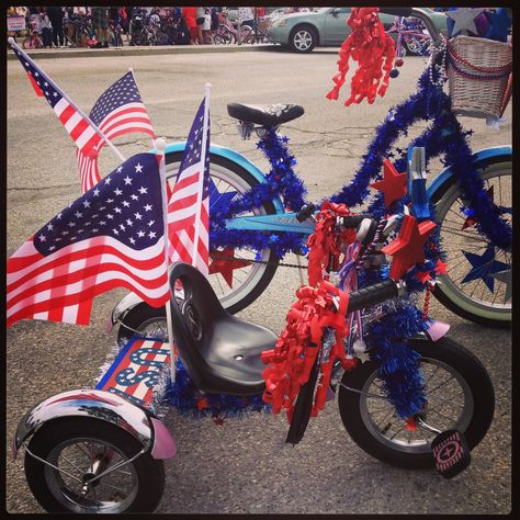 Bike Parade, 4th Of July Photography, Parade Ideas, 4th Of July Parade, Bicycle Decor, Parade Float, Happy Fourth Of July, 4th Of July Celebration, Homemade Decor