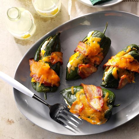 Dinner Poppers Recipe -I could eat jalapeno poppers all day long, but who wants to say they had seven stuffed peppers for dinner? For this meal-in-one, I use poblanos for my husband and son and hotter peppers for my daughter and me. —Sherri Jerzyk, Tucson, Arizona Dinner Poppers, Summer Chicken Recipes, Chicken Tenderloin, Chicken Tenderloin Recipes, Poppers Recipe, Tenderloin Recipes, Jalapeno Poppers, Best Appetizers, Taste Of Home