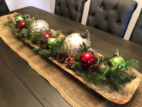 Dough Bowl Christmas Decor, Dough Bowl Christmas, Bowl Christmas Decor, Christmas Centerpieces For Table, Dough Bowl Centerpiece, Prim Christmas, Christmas Table Centerpieces, Xmas Deco, Christmas Centerpieces Diy