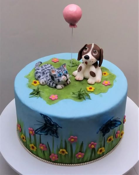 Dog & Cat cake by Darina Pet Theme Cake, Birthday Cake With Dog, Cake With Dog, Dog Cake Design, Dogs Cake, Puppy Birthday Cakes, Cat Birthday Cake, Fondant Dog, Cat Cakes