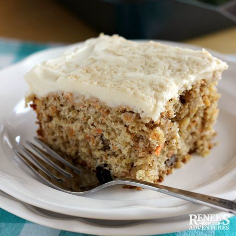 Healthy Carrot Cake by Renee's Kitchen Adventures is a super moist, lower sugar, lower fat, moist and delicious easy from scratch carrot cake recipe! Just like a traditional carrot cake but so much better for you! #carrotcake #healthycarrotcake #Easter #cake #dessertrecipe Low Fat Carrot Cake, Vanilla Cream Cheese Frosting, Potluck Desserts, Best Carrot Cake, Astrology Tarot, Interesting Recipes, Vintage Bouquet, Carrot Cake Recipe, Top Golf