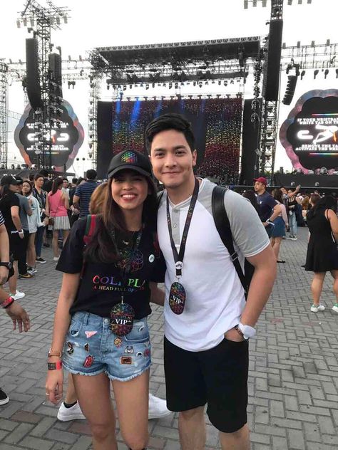 Alden Richards and Maine Mendoza at #ColdplayManila. April 4, 2017. Maine Mendoza Outfit, Resorts World Manila, Gabbi Garcia, Pasay City, Performing Arts Theater, Maine Mendoza, Alden Richards, What Happened To Us, Couple Things