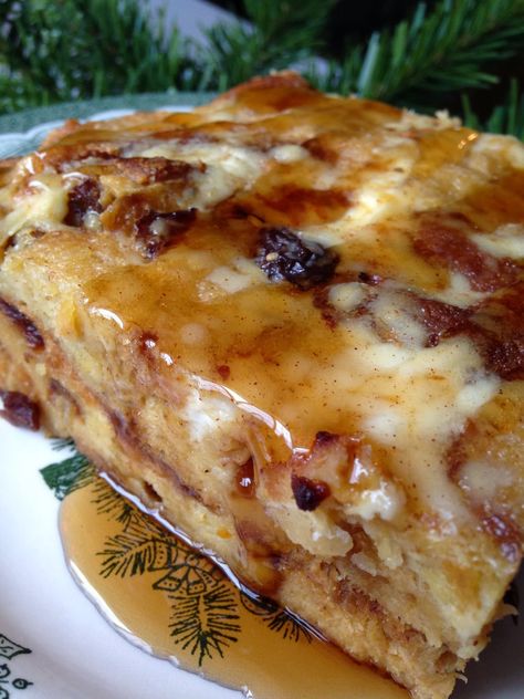 Panettone French Toast Bake Panatone Bread, Panettone French Toast, Panettone Bread, Panettone Recipe, Bread Design, Holiday Bread, Turnips, French Toast Bake, French Toast Casserole