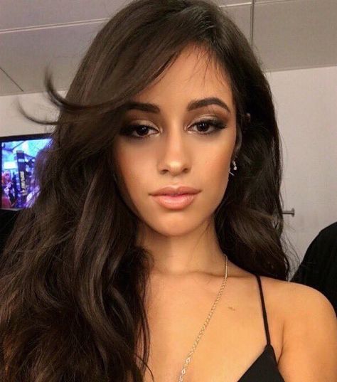 Camila Cabello Camila Cabello Makeup, Cabello Hair, Camila And Lauren, Celebrity Makeup Looks, Lauren Jauregui, Fifth Harmony, Celebrity Makeup, Without Makeup, Beauty Queens