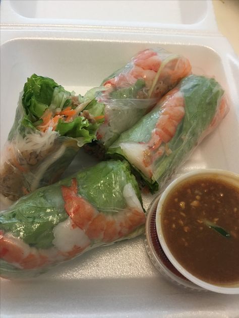 Rice Paper Rolls, 귀여운 음식 그림, Summer Rolls, Think Food, Paper Rolls, Thai Food, Food Obsession, Interesting Food Recipes, Rice Paper