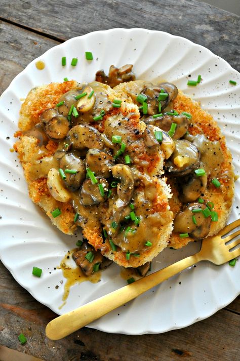 Vegan Crispy Black Pepper Cauliflower Steaks - Rabbit and Wolves Thanksgiving Entree, Vegan Thanksgiving Menu, Rabbit And Wolves, Vegan Entrees, Vegan Entree, Gado Gado, Vegan Thanksgiving Recipes, Cauliflower Steaks, Vegan Cauliflower