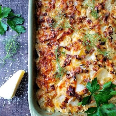 Potato Leek and Fennel Gratin - Give it Some Thyme Potato Leek Gratin, Leek Gratin, Fennel Gratin, Lacto Vegetarian, Creamy Scalloped Potatoes, Leek Recipes, Fennel Recipes, Fall Meals, Potato Leek