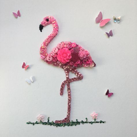 Flamingo Button Art, Animal Wreaths, Flamingo Projects, Decoupage Shells, Button Art Projects, Flamingo Craft, Jewel Art, Buttons Crafts, Diwali Dresses