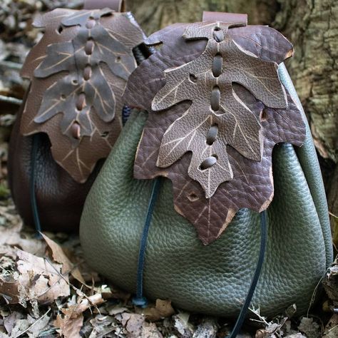 New leaf bags, part of our Woodland Series! 🍂🍃 Also available in a cross body bag.  Made with a beautiful mix of natural leather colors and… Fest Outfits, Leather Leaf, Leather Belt Bag, Belt Purse, Belt Pouch, Western Leather, Small Pouches, Leather Projects, Coin Purses