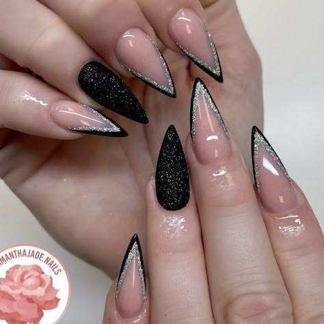 Staleto Nails Acrylic, Black Glitter Stiletto Nails, Black And Silver Stiletto Nails, Stilleto Nail Ideas, Pretty Stiletto Nails, Staleto Nails, Samantha Jade, Pink Tip Nails, Silver Nail Designs