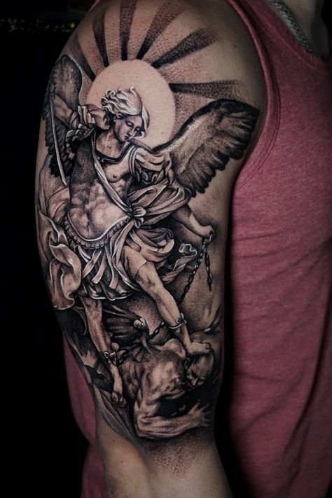 #blackandgreytattoos #tattoos #tattoo #saomiguelarcanjotattoo #arcanjomigueltattoo Arc Angel Michael Tattoo, Archangel Michael Tattoo, Arc Angel, Michael Tattoo, Tattoo Perna, Angel Michael, Guardian Angel Tattoo, Archangel Tattoo, Fairy Tattoo Designs