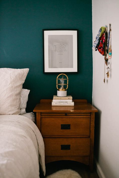 Bedroom idea for farmhouse Paint Walls, Bedroom Turquoise, Teal Bedroom, Kids Work, Dark Furniture, Green Walls, Couple Bedroom, Trendy Bedroom, Design Del Prodotto