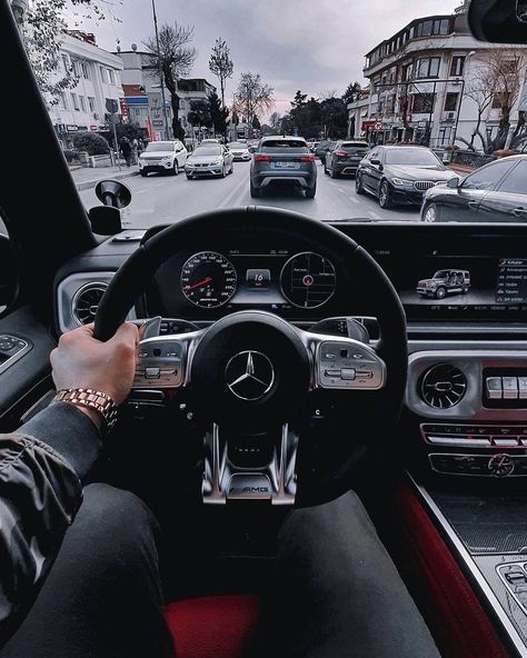 Cars Phone Wallpaper, Black Mercedes Benz Aesthetic, Phone Wallpaper Girly, Aesthetic Chill Vibes, Mercedes Benz Aesthetic, Benz Aesthetic, Cars Mercedes Benz, Aesthetic Chill, Black Mercedes