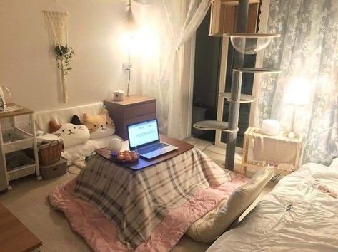 Kotatsu Aesthetic, Pink Living Room Aesthetic, Study Room Decor, Minimalist Room, Pretty Room, Dream Room Inspiration, Pink Room, Room Makeover Inspiration, Room Setup