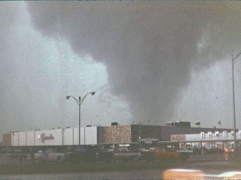 Oak Lawn, IL - Resident finds color slides of actual funnel cloud that nearly destroyed Oak Lawn in 1967. | Patch Oak Lawn Illinois, Tornado Pictures, Tornado Damage, Central Park Manhattan, Lake Zurich, Wild Weather, Honeymoon Places, Chicago History, Chicago Suburbs