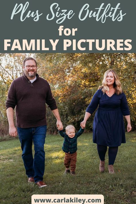 a Caucasian family wearing fall outfits to take family photos Outfit For Family Pictures, Wedding Guest Outfit Plus Size, Plus Size Fall Dresses, Fall Outfit Plus Size, Outfits For Work Plus Size, Plus Size Fall Outfits Casual, Fall Picture Outfits, Outfits For Family Pictures, Fall Photo Outfits