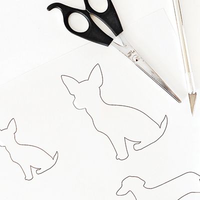 Chihuahua Tattoo Minimalist, Tattoo Pesca, Diy For The Home, Chihuahua Tattoo, Chihuahua Art, Dog Magazine, Stencils Printables, Beginner Quilt Patterns, Puppy Paws