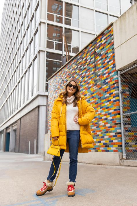 Sam Edelman Yellow Sherpa Parka - Style Charade Yellow Parka Outfit, Parka Outfit Spring, Tory Burch Lee Radziwill Bag, Parka Jacket Outfit, Yellow Parka, Parka Outfit, Jacket Coat Fashion, Oversized Parka, Transitional Fashion