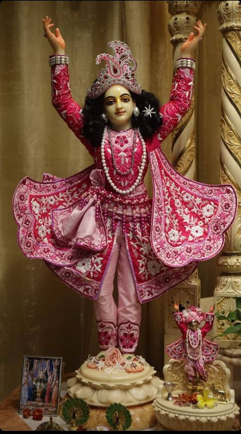 Gaur Nitai Deities Dress, Gour Nitai, Jagannath Ji, Gaura Nitai, Gaur Nitai, Krishna Ji, Tanjore Painting, Hare Krishna, Radhe Krishna