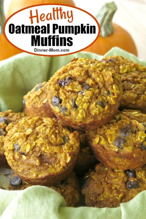 Healthy Oatmeal Pumpkin Muffins are protein-packed from Greek yogurt and gluten-free. Enjoy these baked cups for breakfast or a snack. Oatmeal Pumpkin Muffins, Heart Muffins, Pumpkin Oatmeal Muffins, Oatmeal Pumpkin, Baked Pumpkin Oatmeal, Oatmeal Healthy, Gluten Free Pumpkin Muffins, Wls Recipes, Pumpkin Recipes Healthy