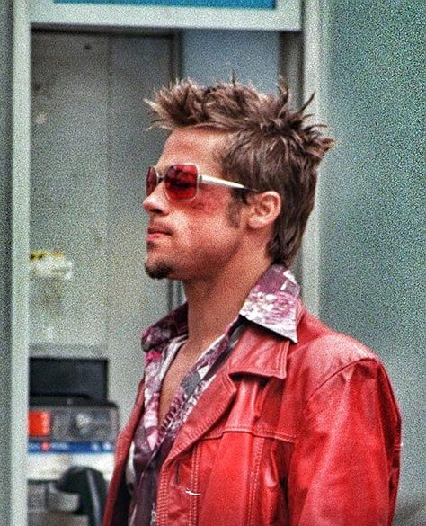 Brad Pitt Haircut, Brad Pitt Hair, Marla Singer, Tyler Durden, Club Hairstyles, Japon Illustration, Athletic Hairstyles, Foto Casual, Curly Bob Hairstyles