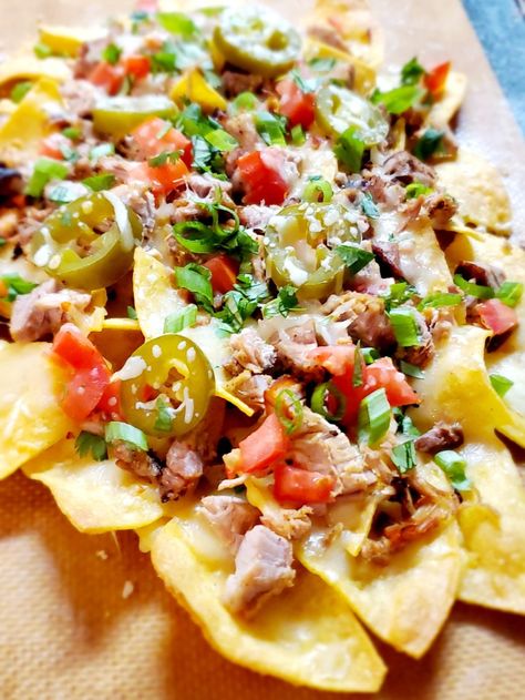 Pub Style Smoked Pork Nachos Irish Pub Nachos Recipe, Smoked Pork Nachos, Pull Pork Nachos Recipe, Pulled Pork Nachos With Queso, Pulled Pork Nachos Loaded, Ground Beef Nachos, Pork Nachos, Nachos Beef, Monterey Jack