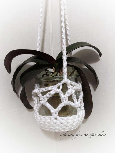 Life Away From The Office Chair: Oui Pot Crochet Hangers Crochet Mason Jar Hanger, Crochet Oui Jar, Crochet Small Plant Hanger, Crochet Hangers, Tiny Crochet Hanging Plant, Oui Jars, Oui Yogurt, Pot Crochet, Air Plant Crochet Hanging Planters