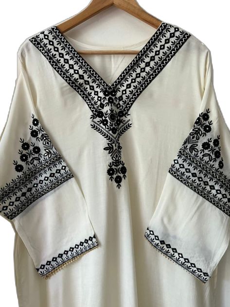 Sindhi Hand Embroidery Dresses, Sindhi Embroidery Designs For Kurtis, Sindhi Embroidery Dresses, Sindhi Embroidery Design, Casual Spring Outfits Women, Black Hand Embroidery, Dresses Women Over 50, Dresses For Women Over 50, Sindhi Embroidery