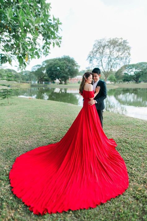 Red Gown Couple Photoshoot, Pre Wedding Gown Photoshoot, Trail Gown For Pre Wedding Shoot, Tail Gown For Pre Wedding, Pre Wedding Gowns, Mona Singh, Prewedding Dress, Tail Gown, Suit Couple