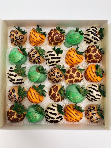 Safari Baby Shower Decorations, Safari Baby Shower Boy, Lion King Baby Shower, Chocolate Covered Strawberries Bouquet, 2nd Birthday Party For Girl, Baby Shower Safari Theme, Wild Birthday Party, Baby Shower Safari, Lion King Birthday