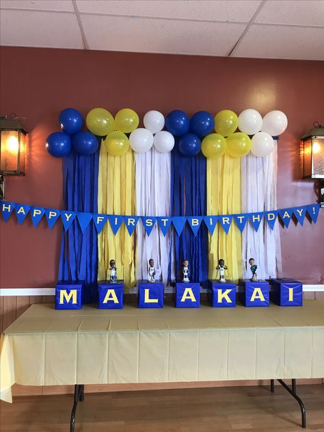 Warrior Birthday Party Golden State, Golden State Warriors Birthday Party Decorations, La Rams Birthday Party Ideas, Stephen Curry Birthday Party Ideas, Steph Curry Birthday Party Ideas, Golden State Warriors Birthday Party, Warriors Basketball Party, Warriors Birthday Party, Golden State Warriors Party