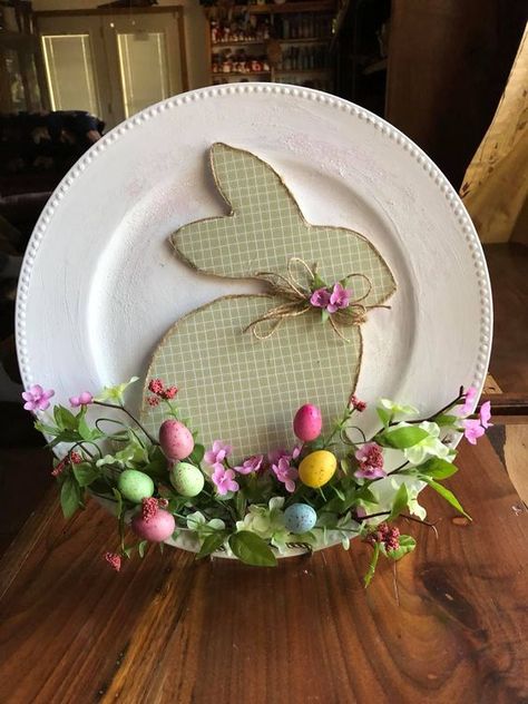 DIY Dollar Store Easter Decorations Ideas - DIY Cuteness Easter Bunny Plate, The Frugal Crafter, Easter Wood Crafts, Easter Decorations Ideas, Easter Craft Decorations, Spring Easter Crafts, Easter Bunny Crafts, Easter Decorations Dollar Store, Easter Projects