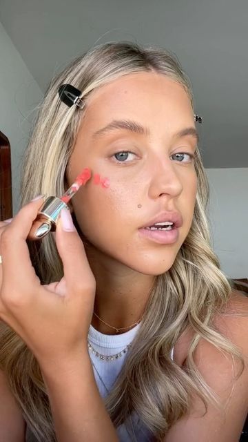 Rare Beauty Blush Tutorial, Joy Blush Rare Beauty, Joy Rare Beauty, Rare Beauty Contour, Charlotte Tilbury Blush, Kaitlynn Bell, Rare Beauty Highlighter, Blush Tutorial, Rare Beauty Blush