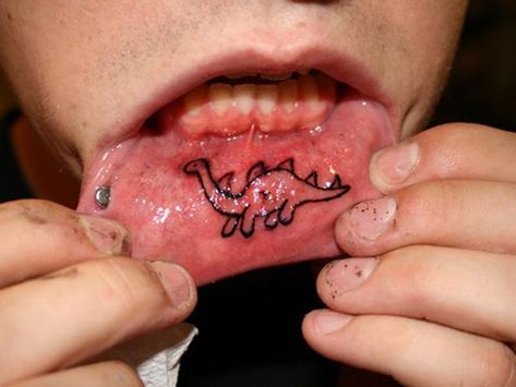 19 Lip Tattoo