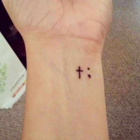 65 Tatuajes de Punto y Coma y su Significado Two Dots Tattoo, Tattoo Meanings Semicolon, Cross Semicolon Tattoo, Dots Tattoo, Semicolon Tattoo Meaning, Semicolon Tattoos, Tattoo Colors, Colon Tattoo, Awareness Tattoo