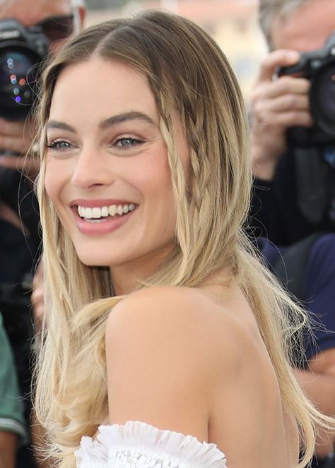 Hourglass Lipstick, Margrot Robbie, Margot Robbie Style, Margot Robbie Harley Quinn, Cannes Red Carpet, Red Carpet Beauty, Jean Philippe, Perfect Selfie, Hair Crush